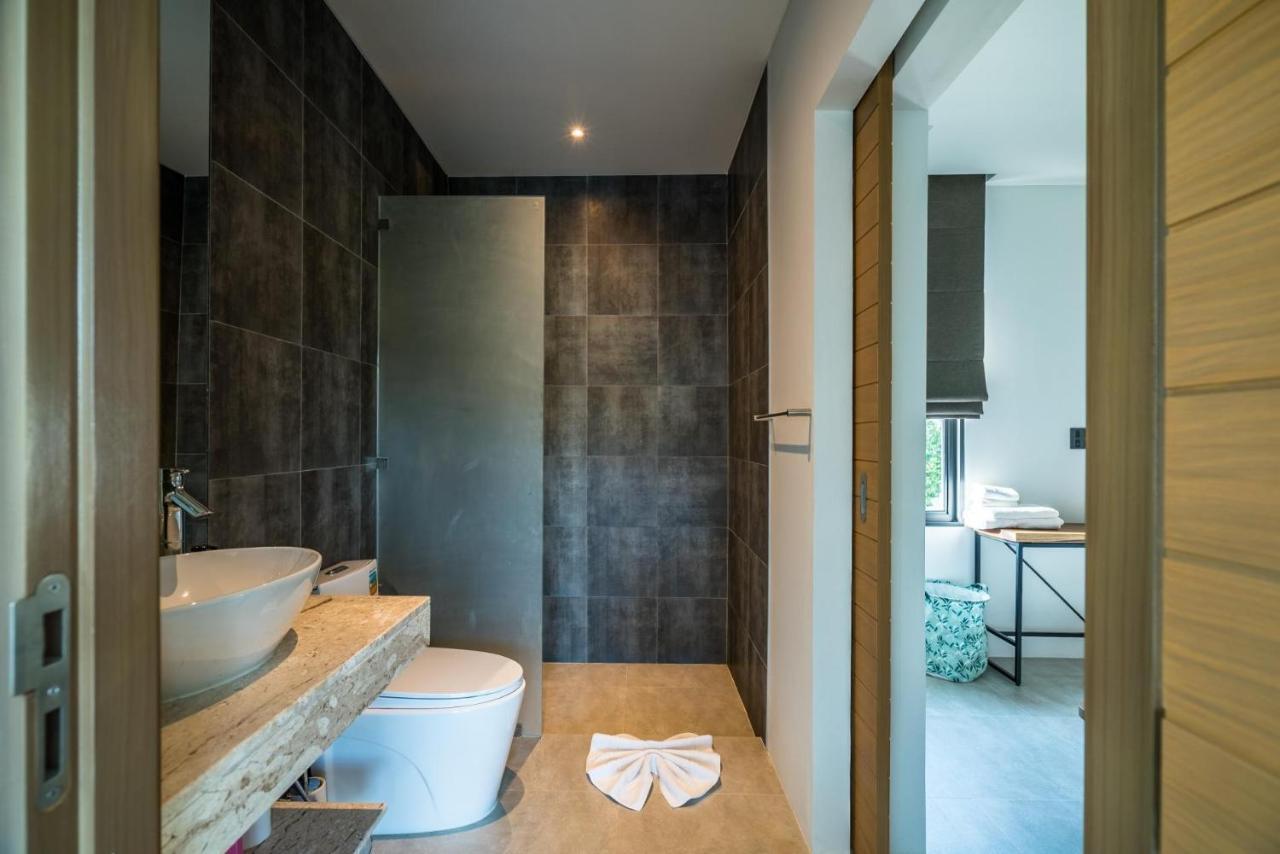 Cocoon Villa - Peaceful Private Pool Villa In North 푸껫 외부 사진